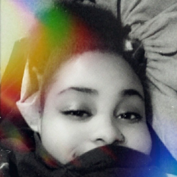 Meet your Posher, Alexis - Picture 1 of 1